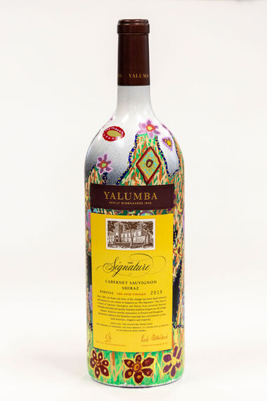 The Signature Cabernet Sauvignon & Shiraz Lex Tan White image number null